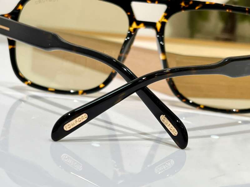 Picture of Tom Ford Sunglasses _SKUfw52342172fw